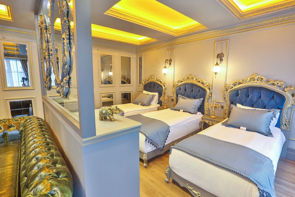 Luxury Suite photo 1