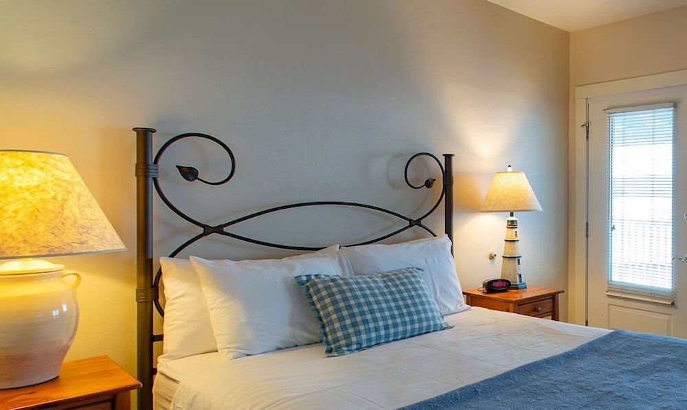 Traditional Room, 1 Queen Bed