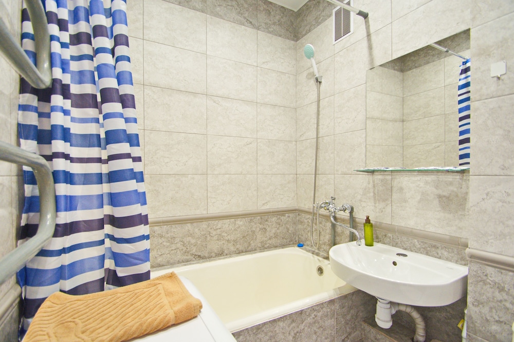 Basic Apartment (B. Hmelnickogo, 10) photo 3
