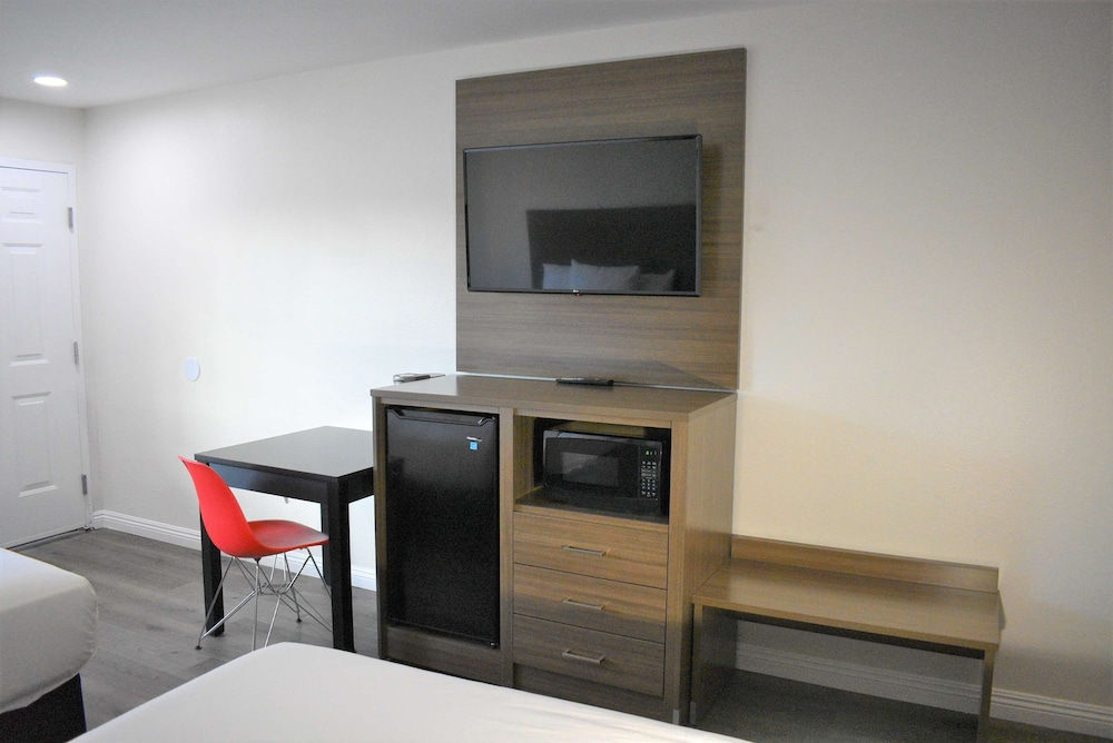 Signature Anaheim Maingate, 사진 5