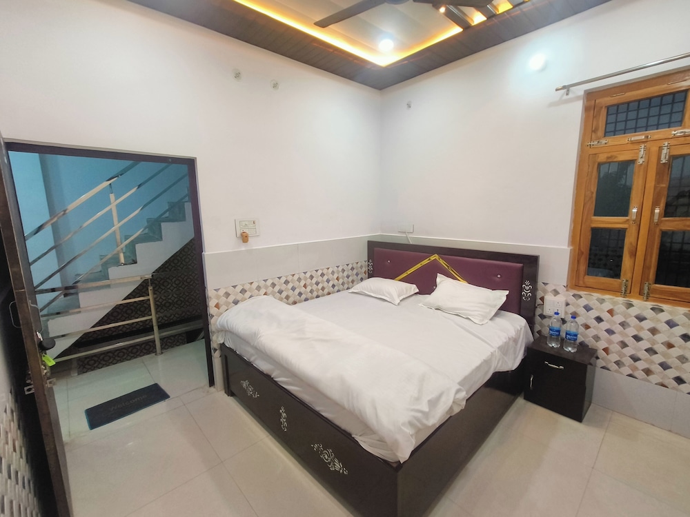 Deluxe Double Room, City View