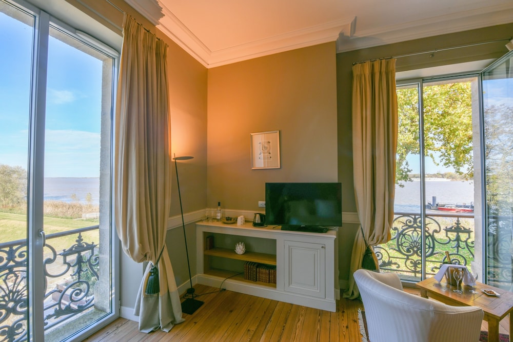 Deluxe Double Room, River View (Garonne) - Photo 3