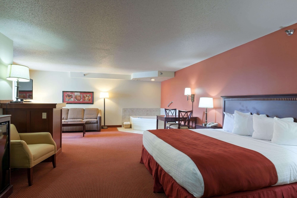Premier Suite, 1 King Bed, Non Smoking photo 3