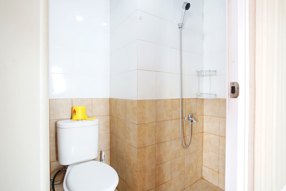 Room - Photo 23