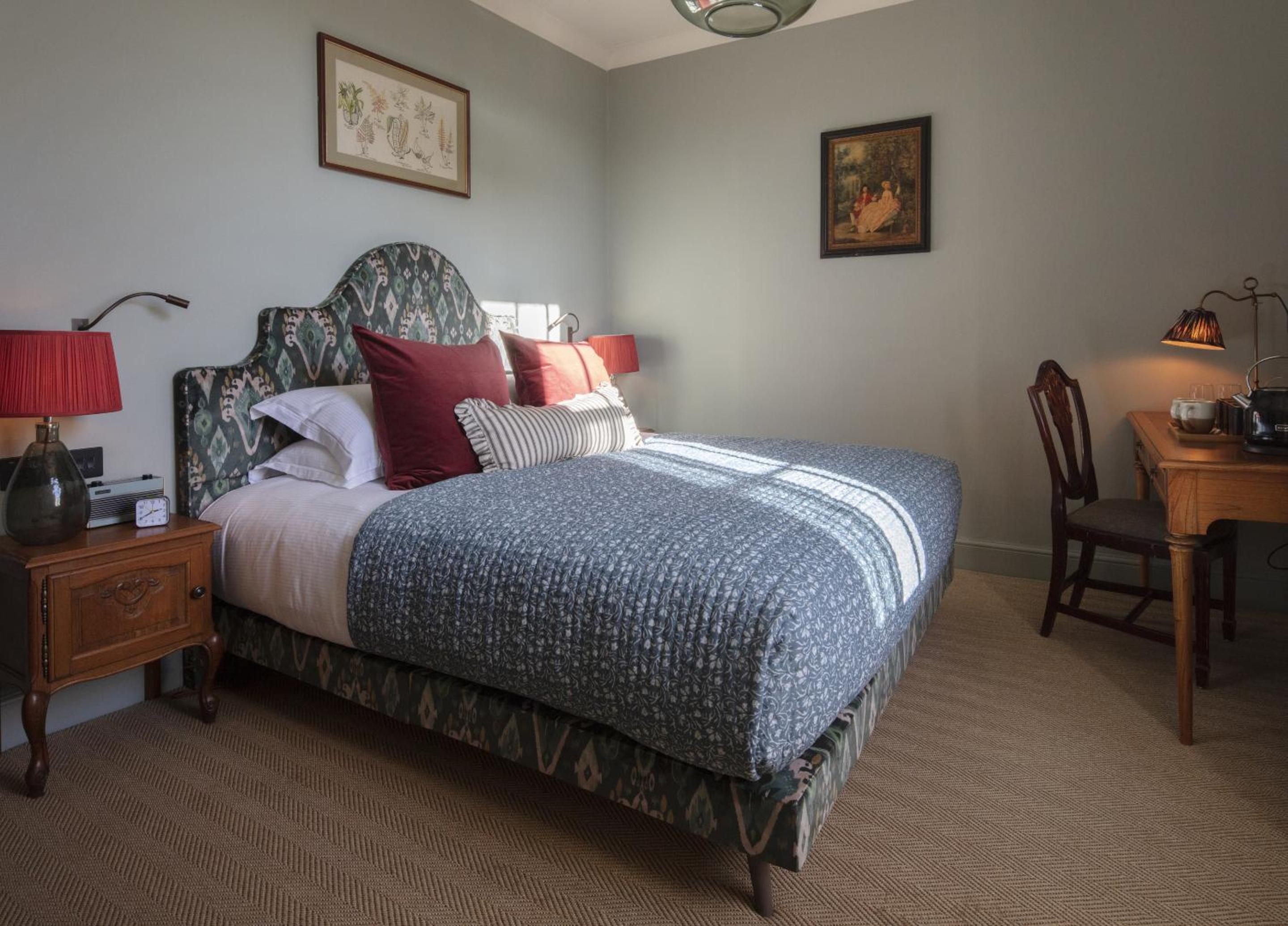 Standard King Room photo 1