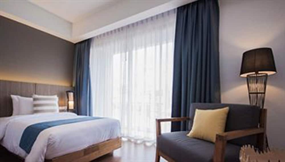 Deluxe Room (Classic Wing) photo 2