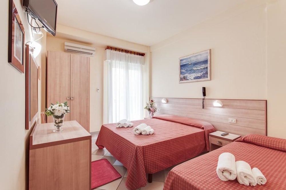Triple Room, Balcony photo 1