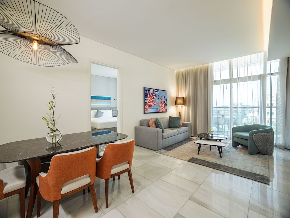 Suite, 1 Bedroom, Balcony, Sea View (Dining, Kitchen, Palm) thumbnail 5