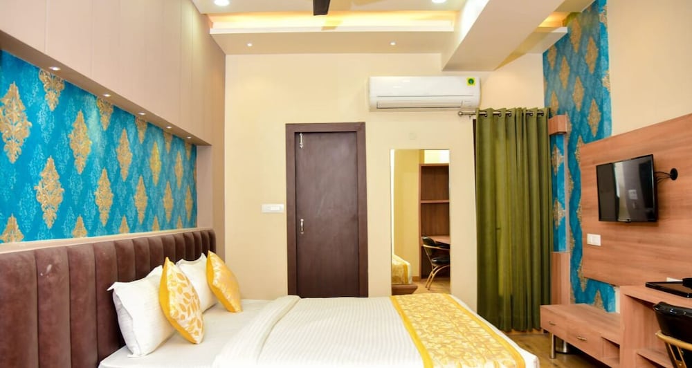 Deluxe Room - Photo 2