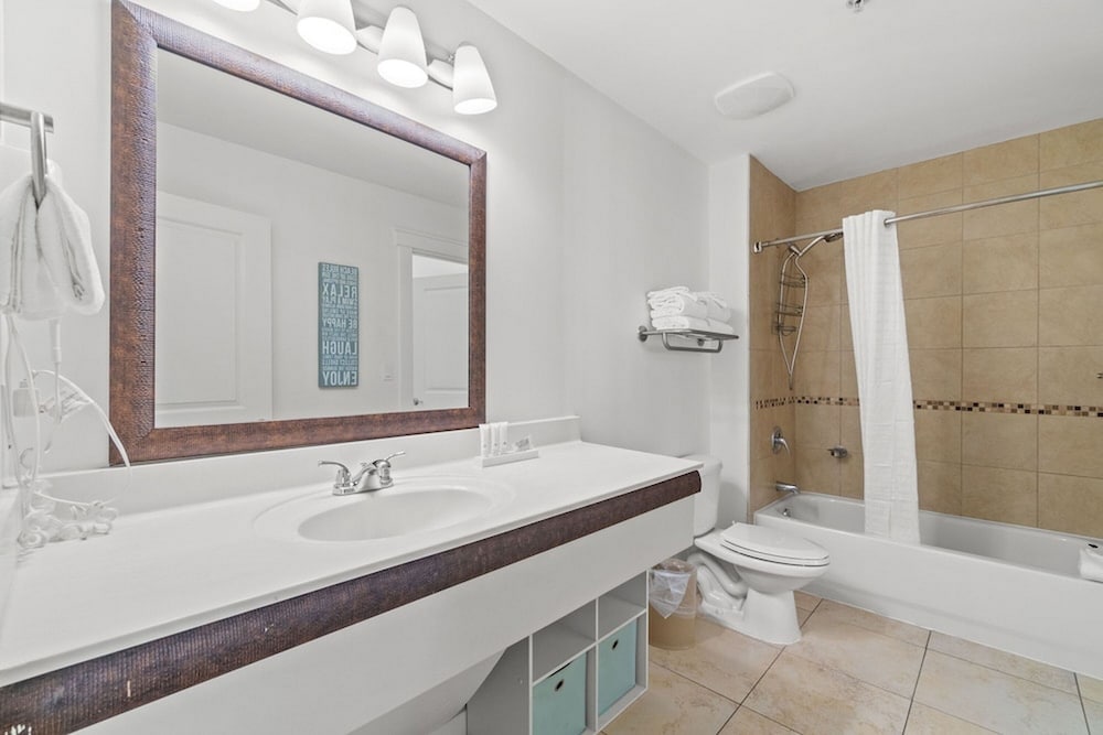 Suite, 1 Bedroom photo 2