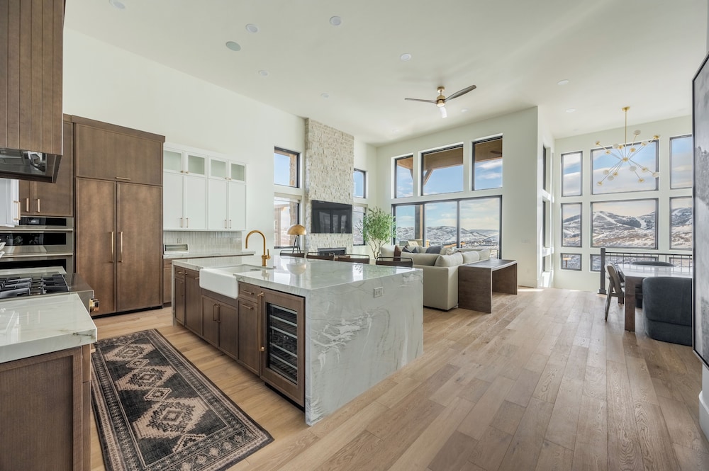 Luxury House, Lake View photo 1