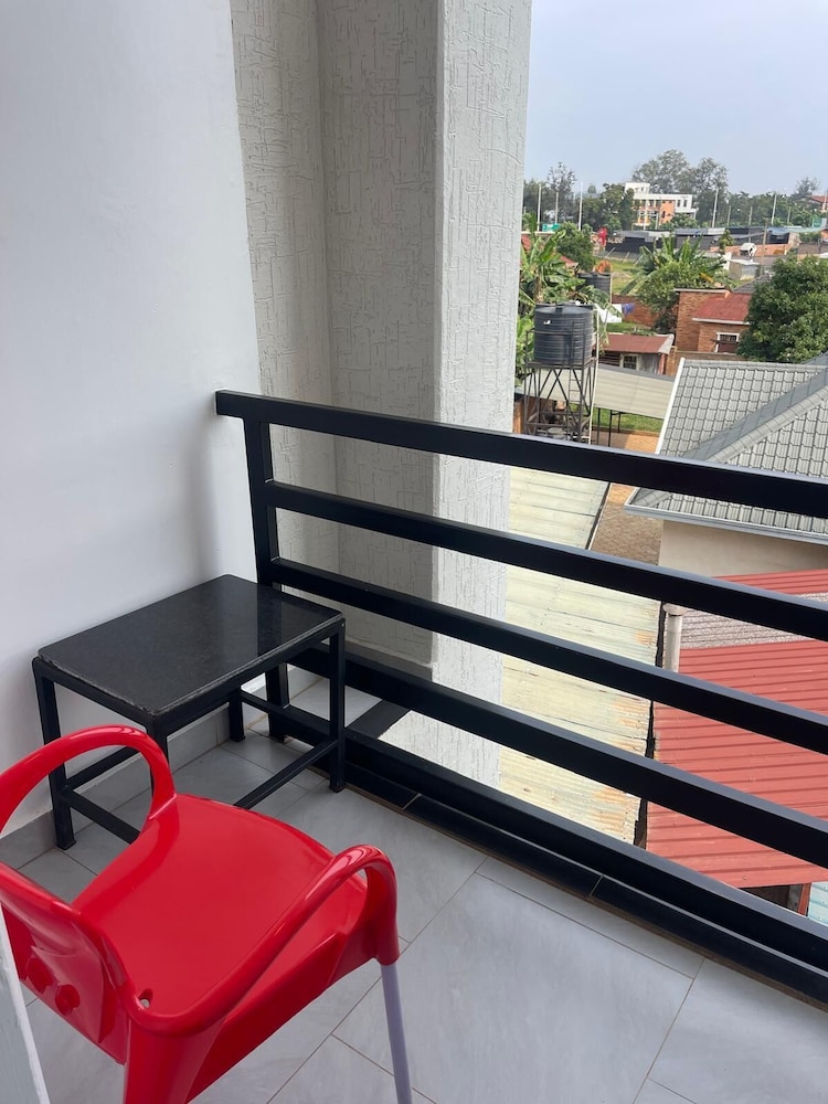 Elite Single Room, Balcony, City View photo 3