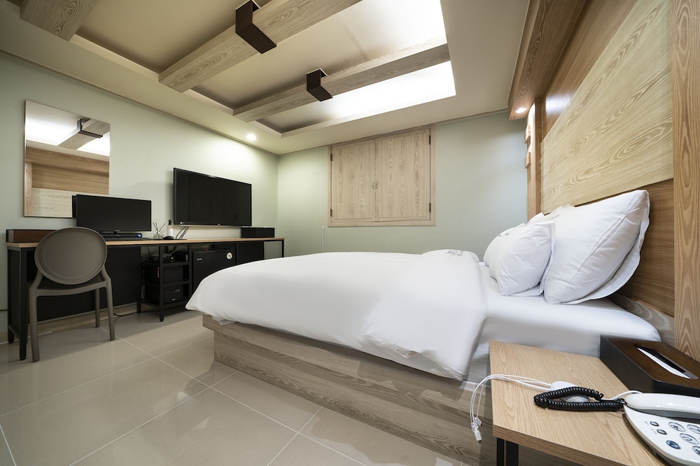 Deluxe Double Room photo 3