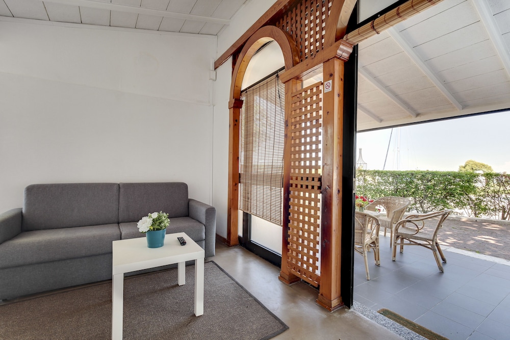 Design Bungalow, 2 Bedrooms, Kitchen photo 3