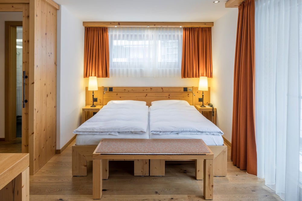 Standard Double Room, 2 Twin Beds