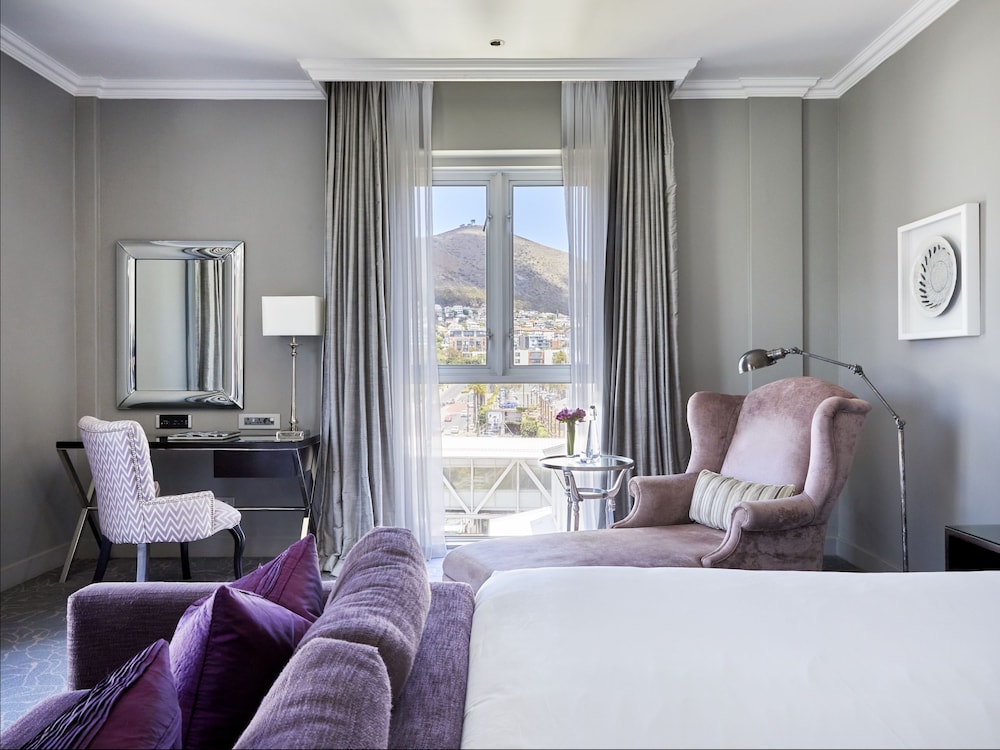 Premium Room, 1 King Bed photo 1