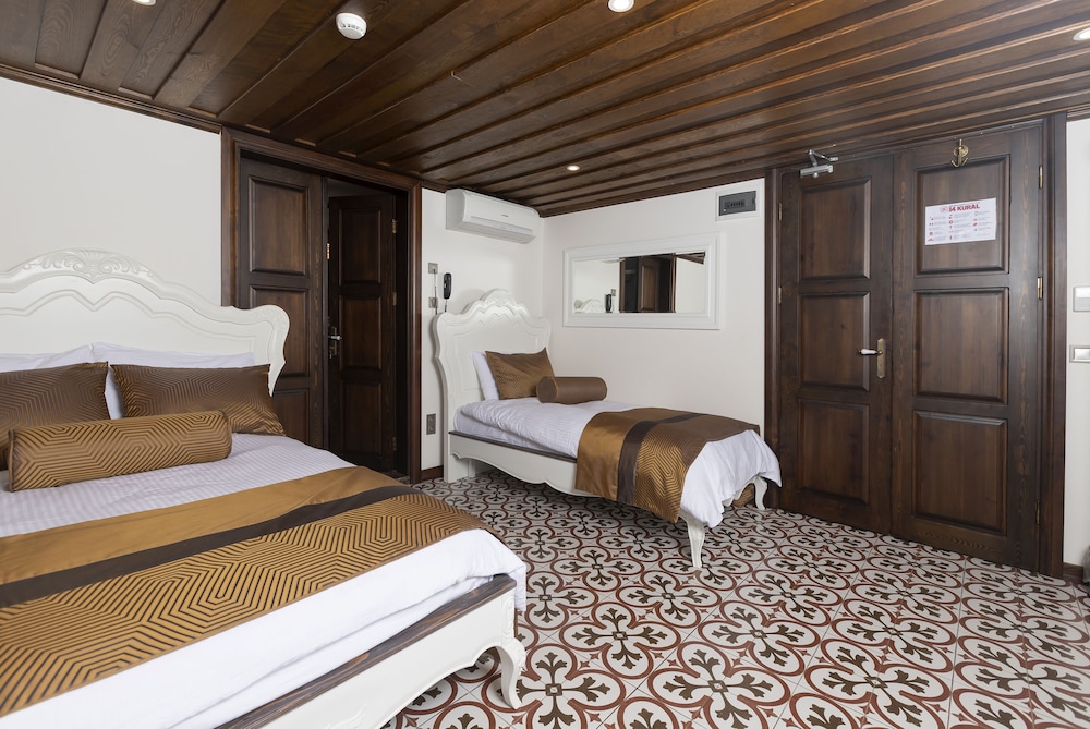 Family Triple Room, Courtyard View