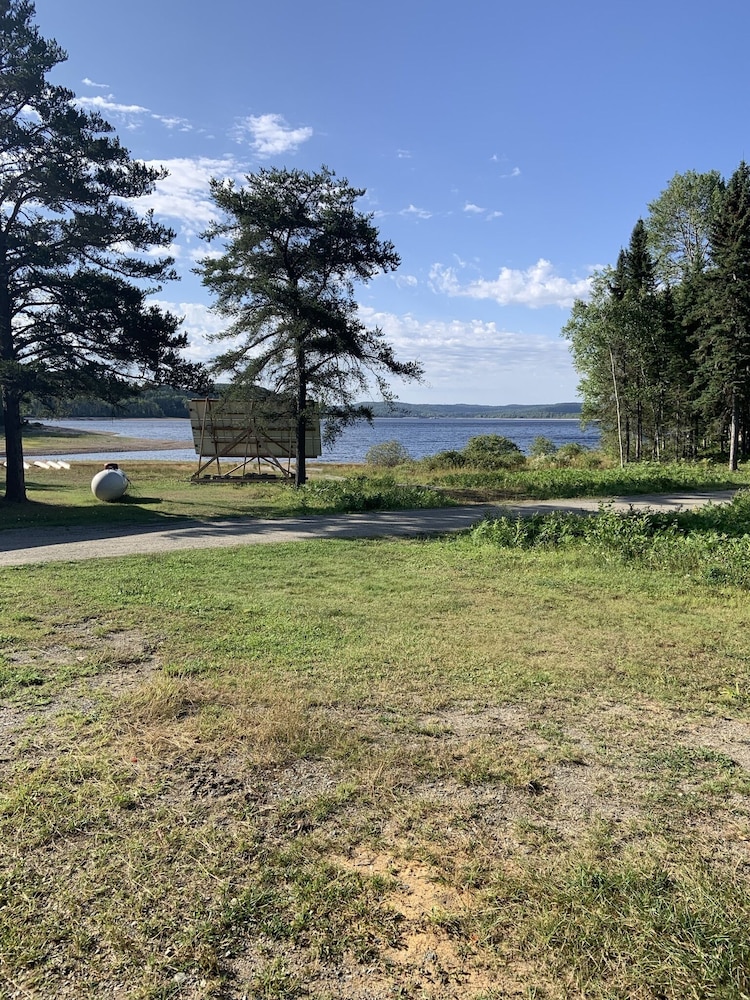 Cabin, 2 Bedrooms, Lake View photo 3