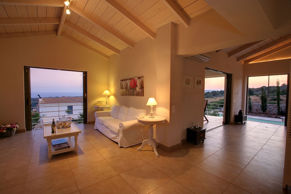 Grand Villa, 4 Bedrooms