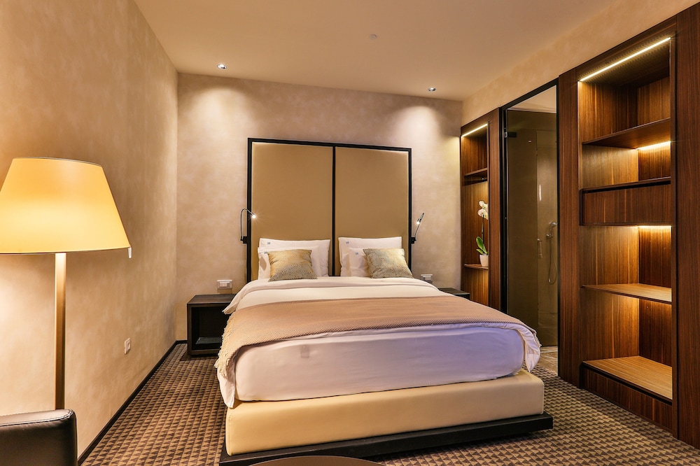 Standard Double Room - Photo 2
