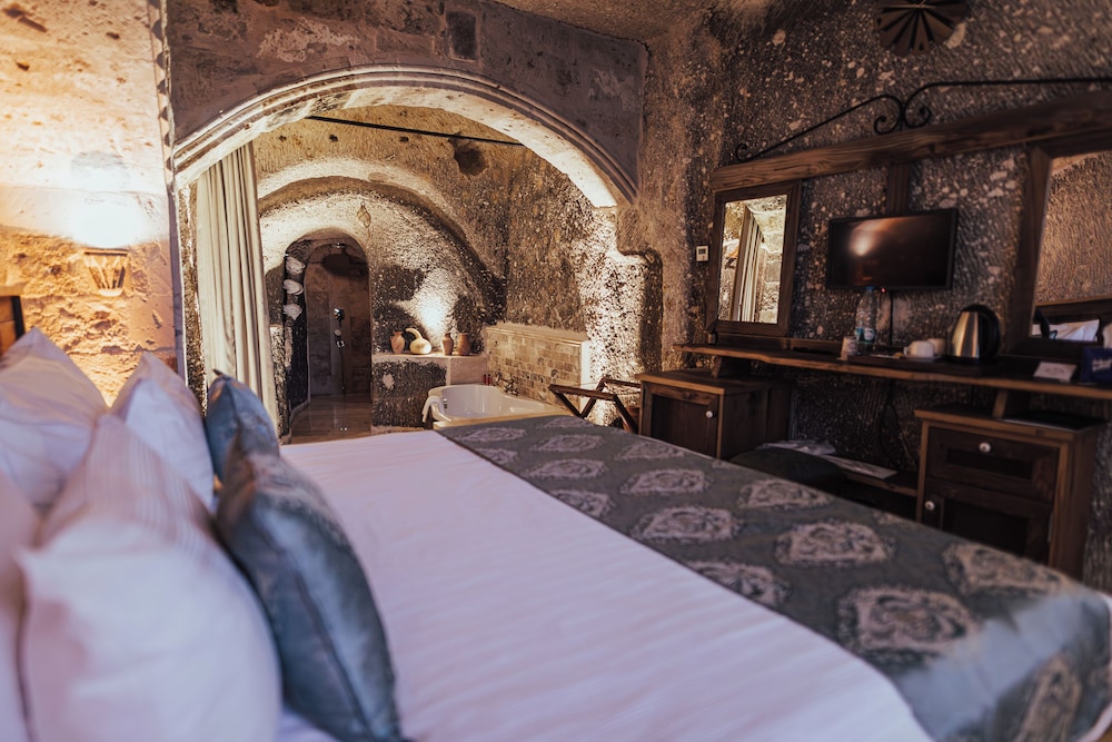 Deluxe Room - Photo 6
