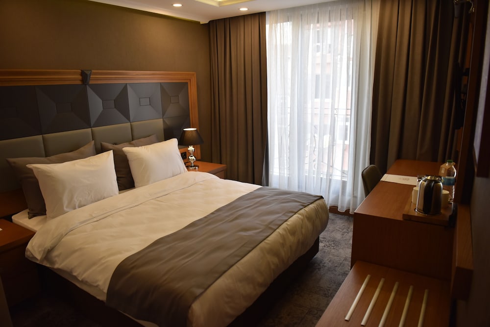 Superior Double Room, 1 Double Bed, Non Smoking, City View photo 2