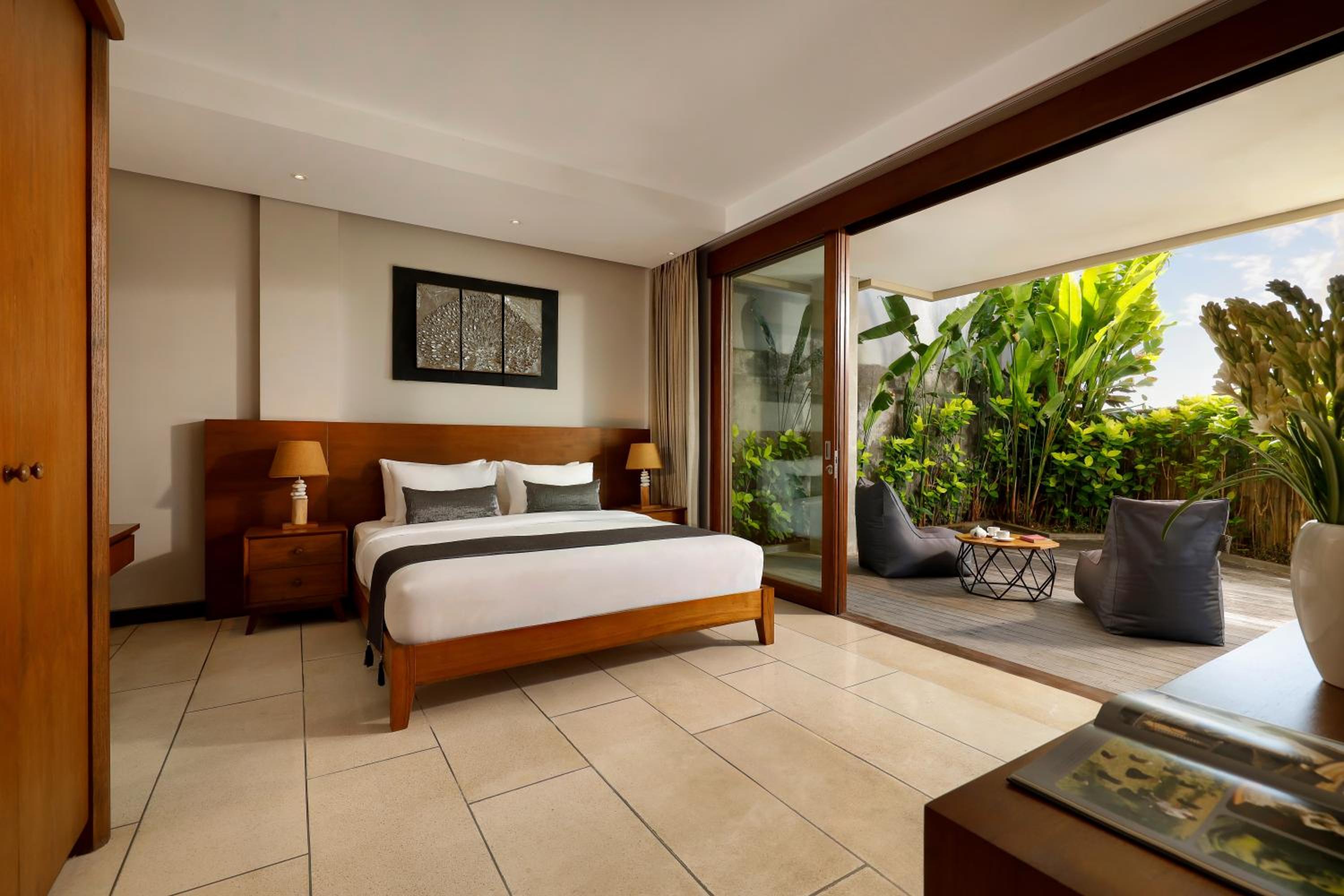 One-Bedroom Villa - Photo 3