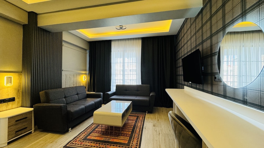Deluxe Suite