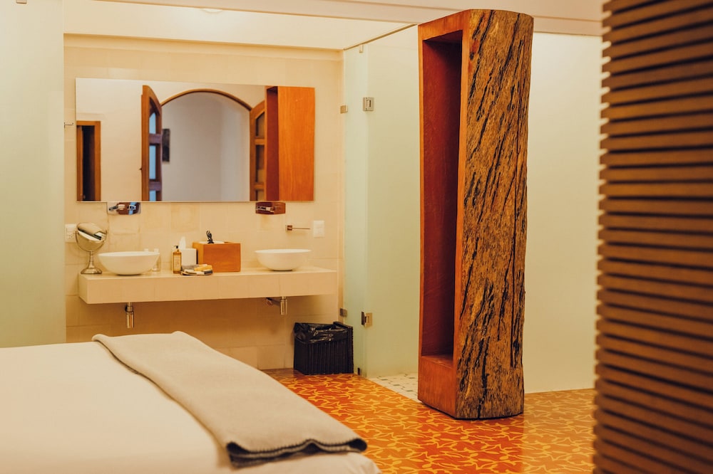 Zarate Suite photo 2