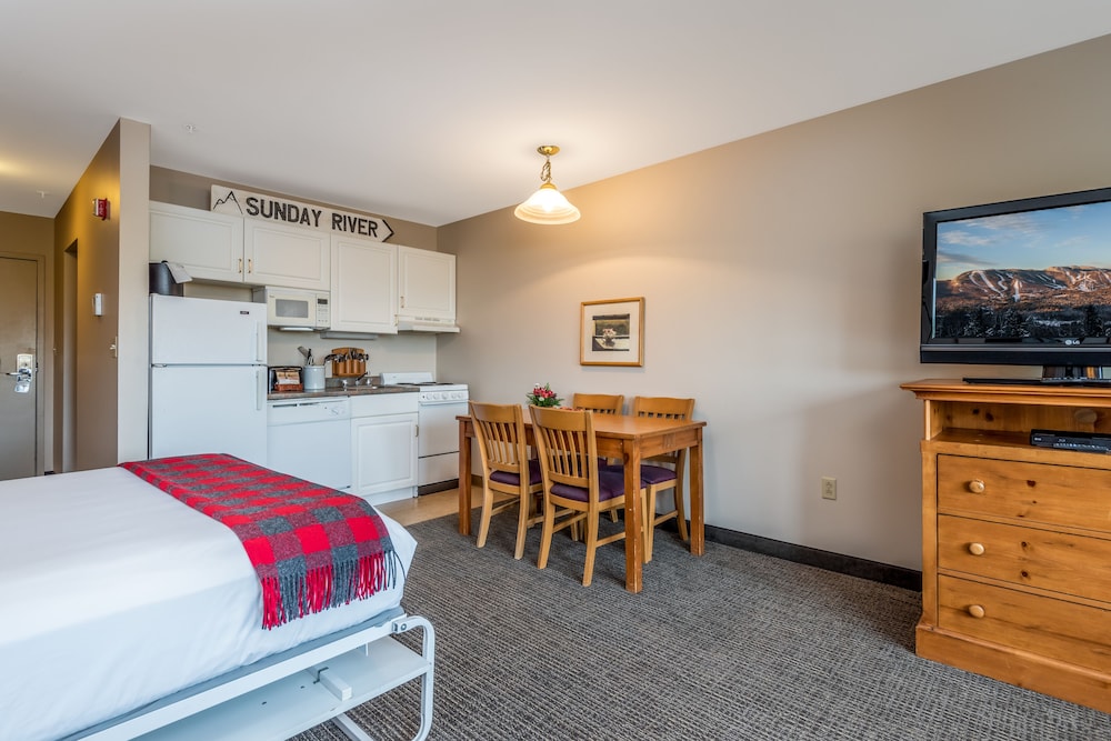 Deluxe Room, Multiple Beds photo 1