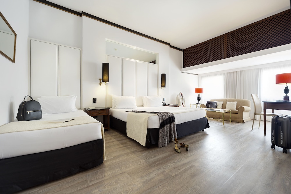 Premium Room (3 AD)