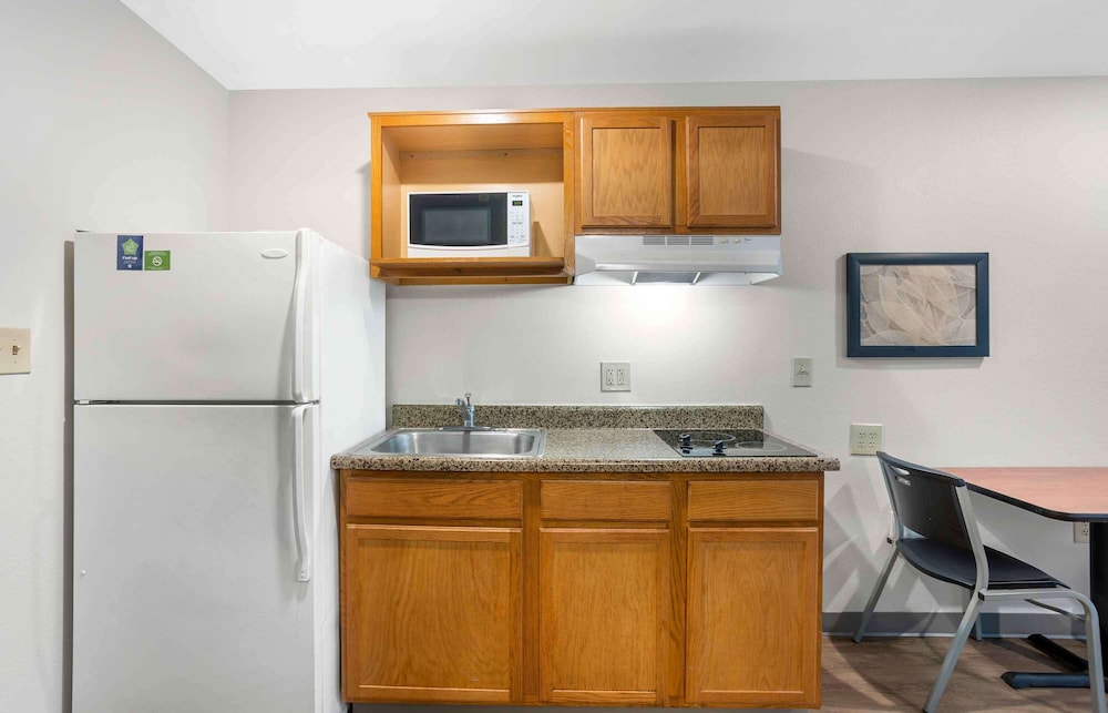 Standard Studio, Non Smoking, Refrigerator & Microwave photo 3