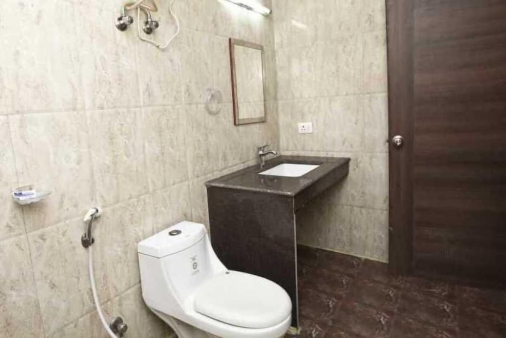 Deluxe Room - Photo 3