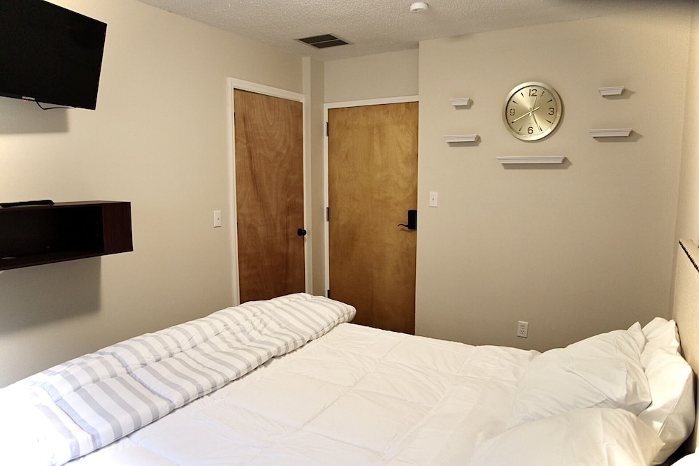Basic Room (2) photo 3
