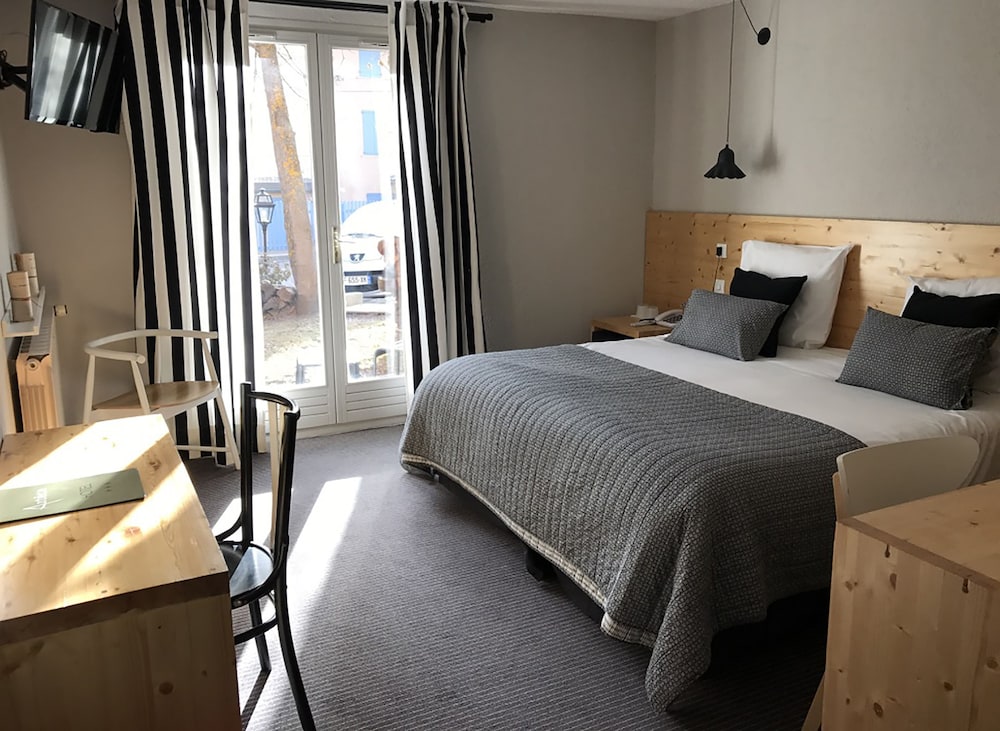 Superior Double Room - Photo 8