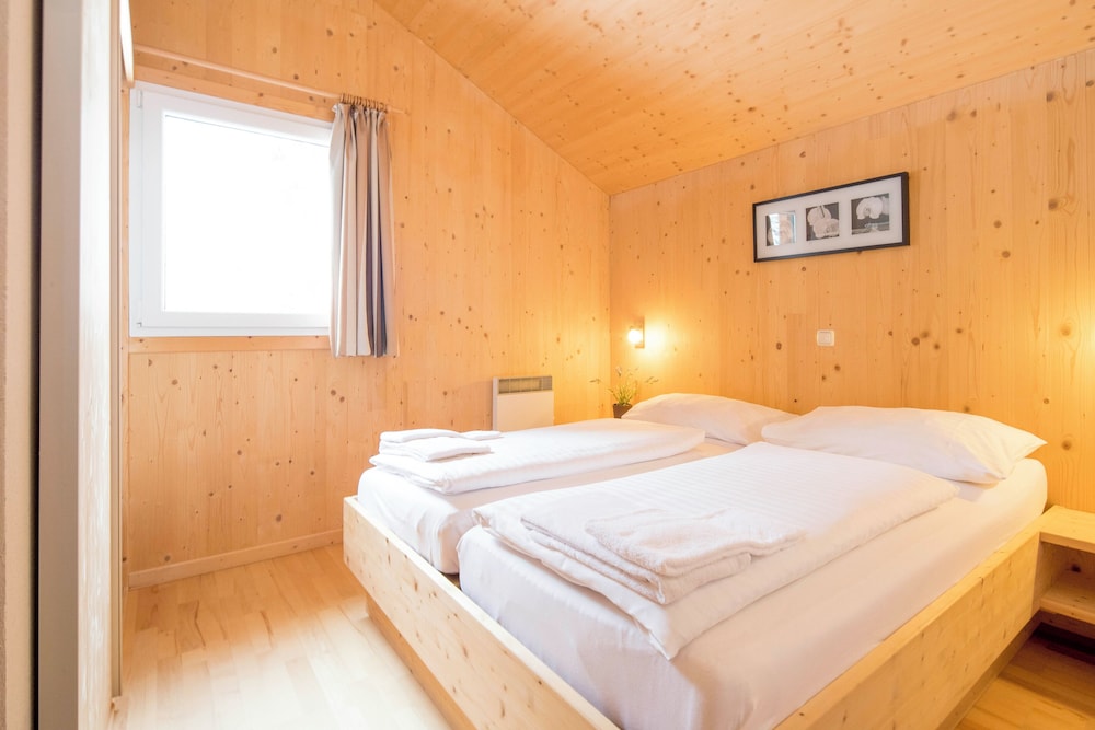 Ferienhaus # 11 mit IR-Sauna & Whirlpool innen
