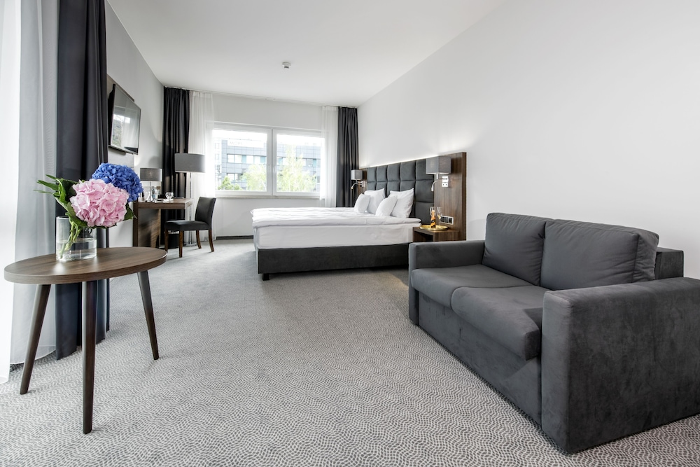 Deluxe Double or Twin Room with extra bed