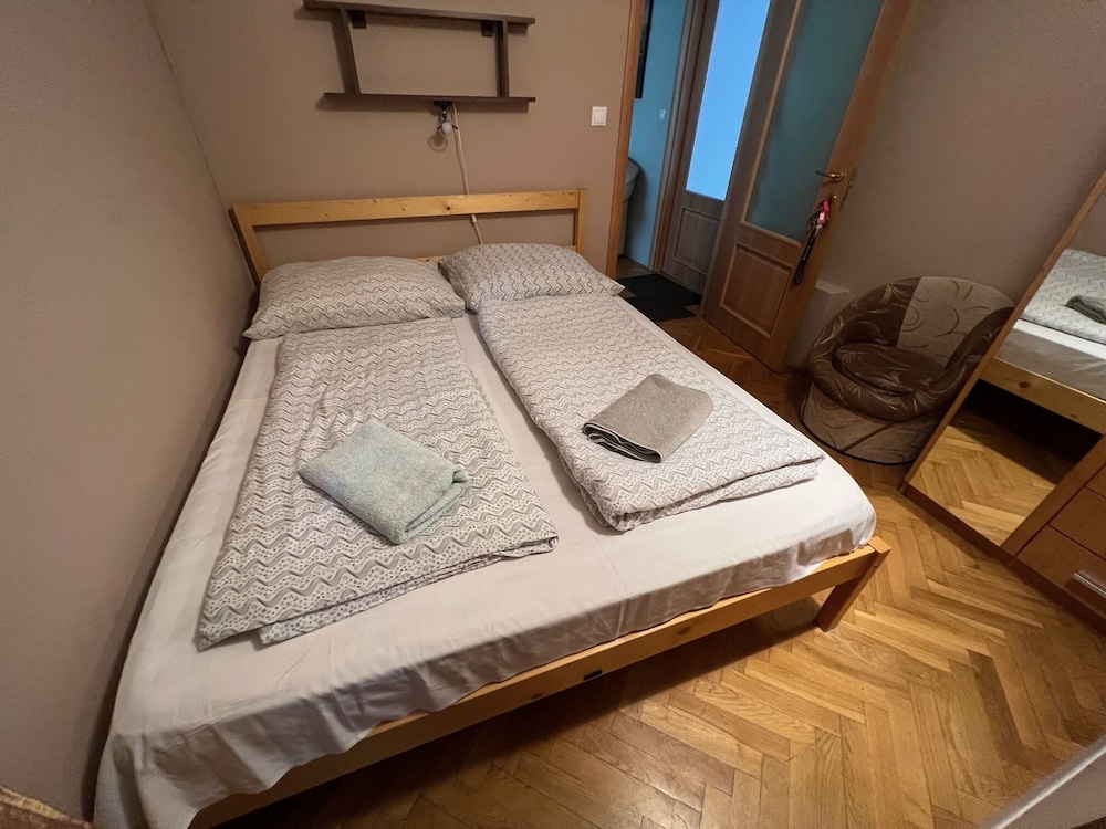 Classic Room, 1 Bedroom, 1 Queen Bed photo 3