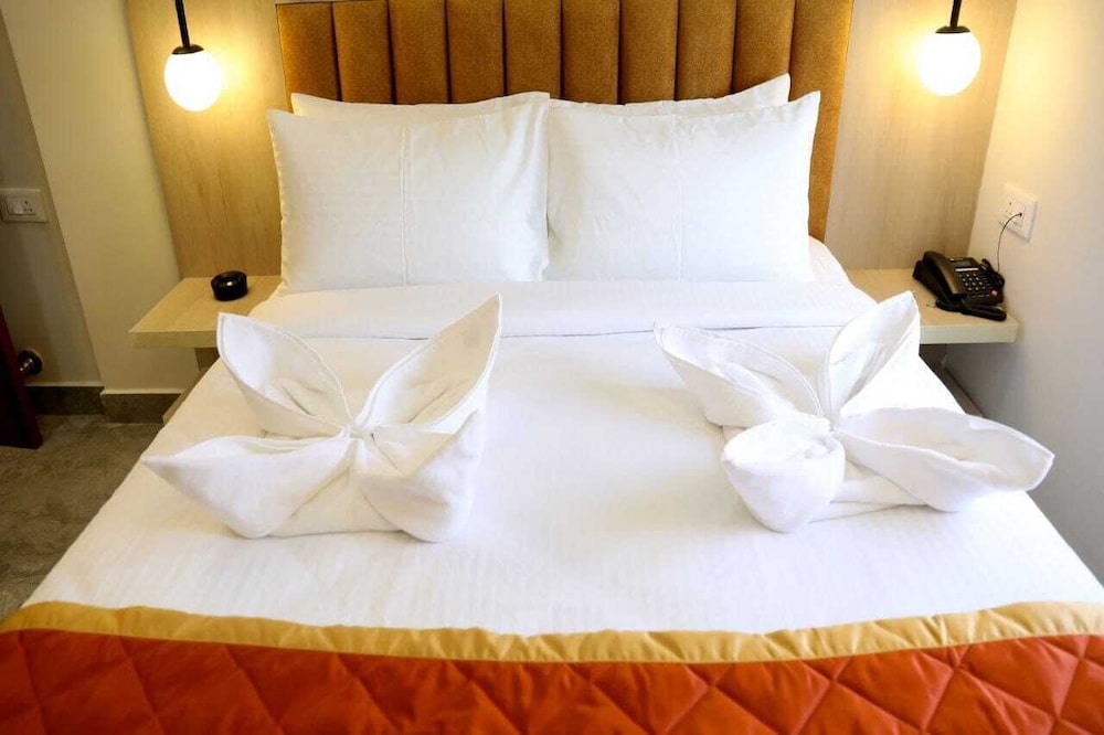 Standard Double Room, City View