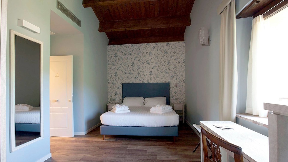 Superior Double Room photo 3