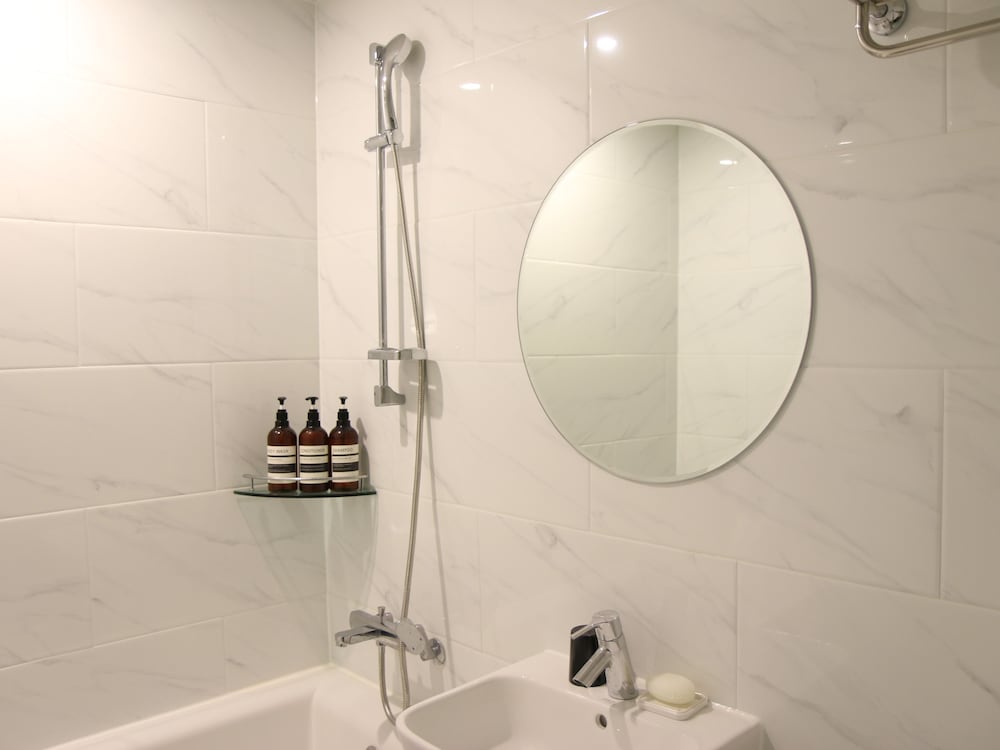 Basic Standard Room - Photo 8