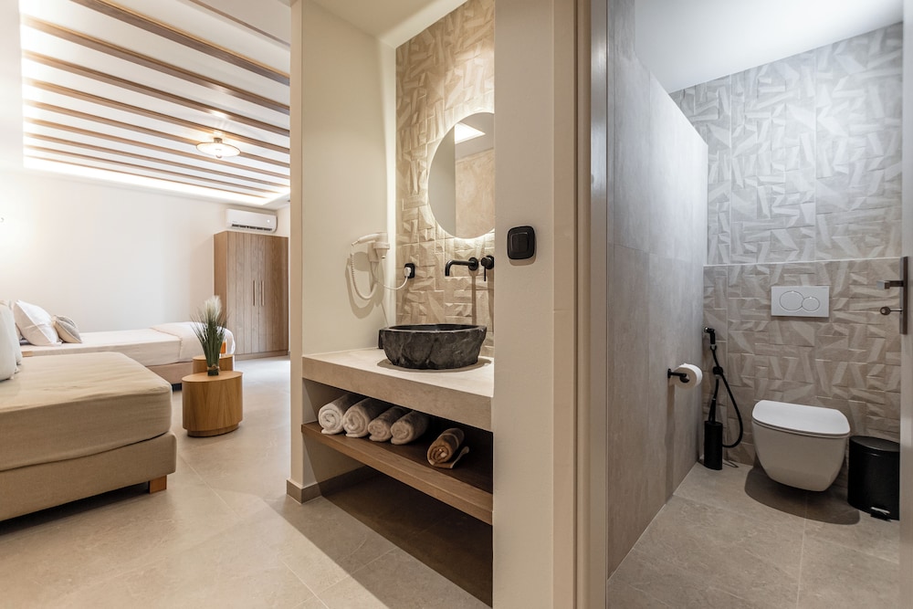 Superior Suite, City View photo 3