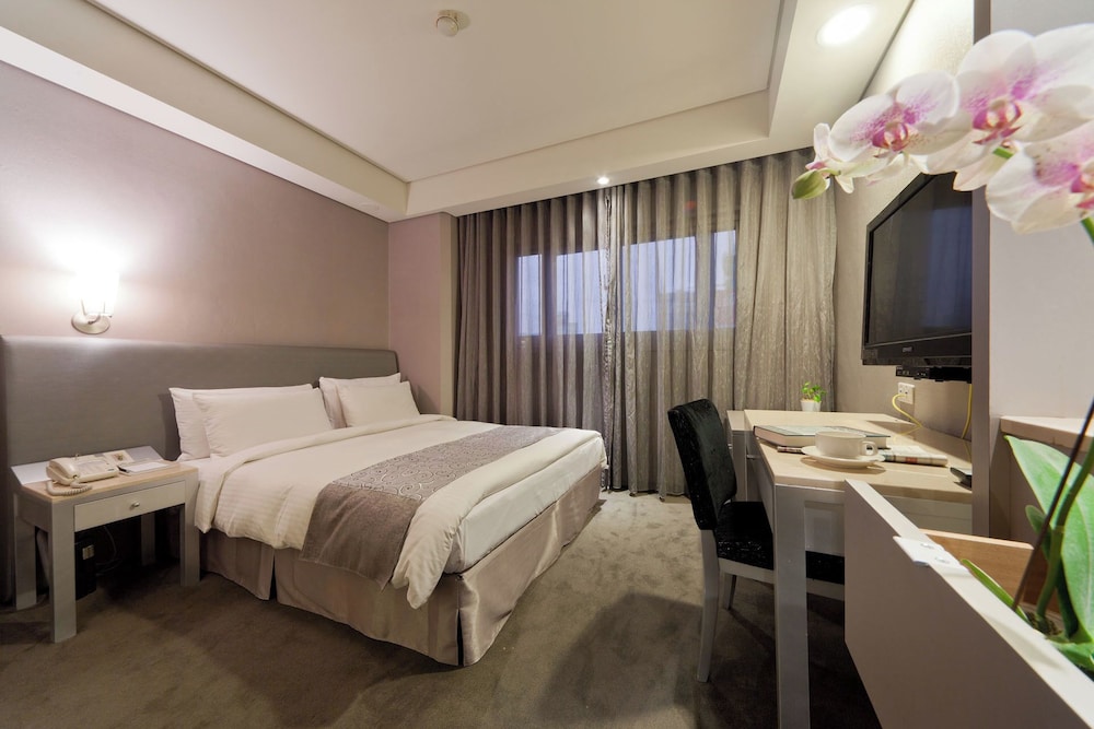 Run of House Room for 2 People photo 3