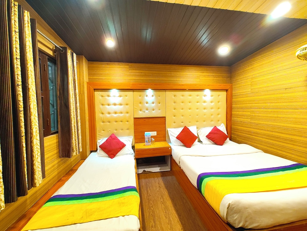 Deluxe Triple Room, Lake View