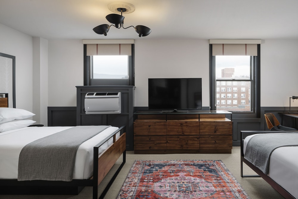 Room, 2 Queen Beds, Accessible, Non Smoking (Mobility) - Photo 1
