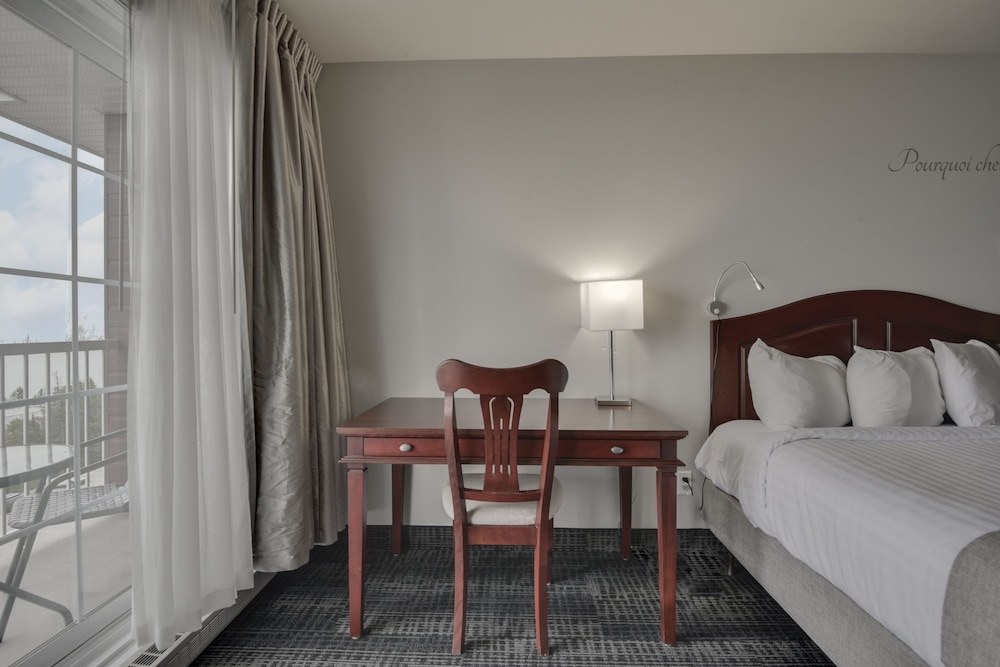 PAVILION SECTION | Superior Room, 2 Queen Beds, Balcony, River View - Photo 4