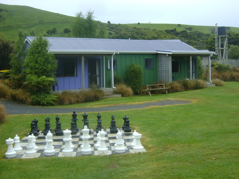 Tourist Flat 2
