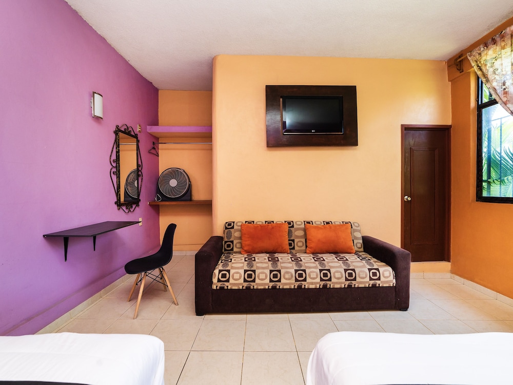 Standard Room, 2 Double Beds - Photo 6
