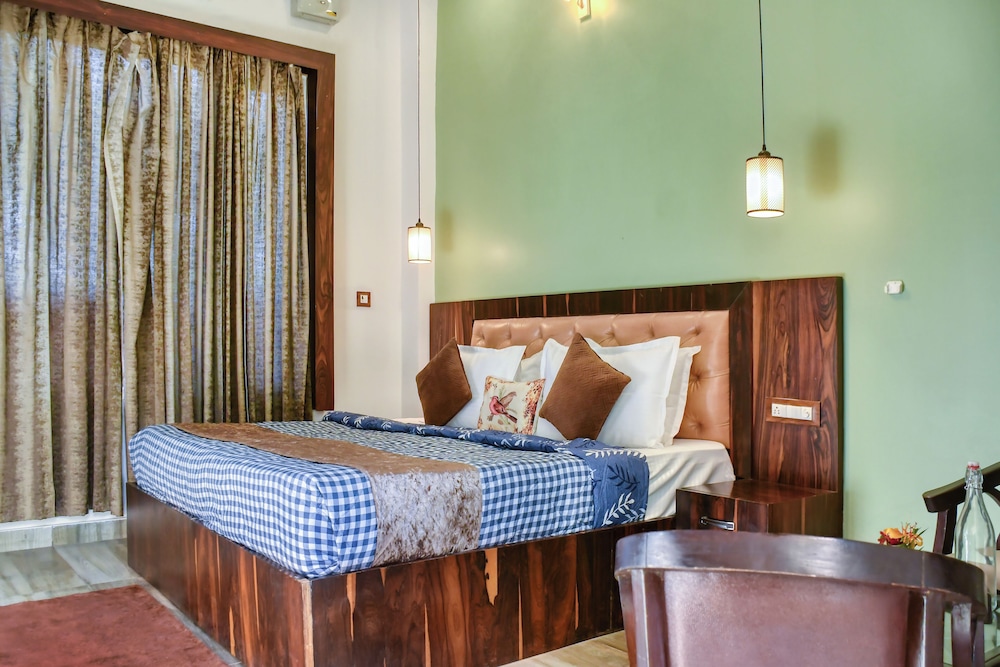Deluxe Double Room, Balcony, Garden View