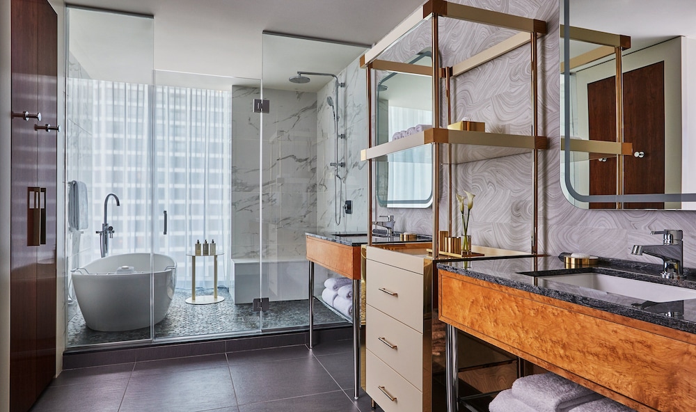 Suite, 1 Bedroom, Lake View